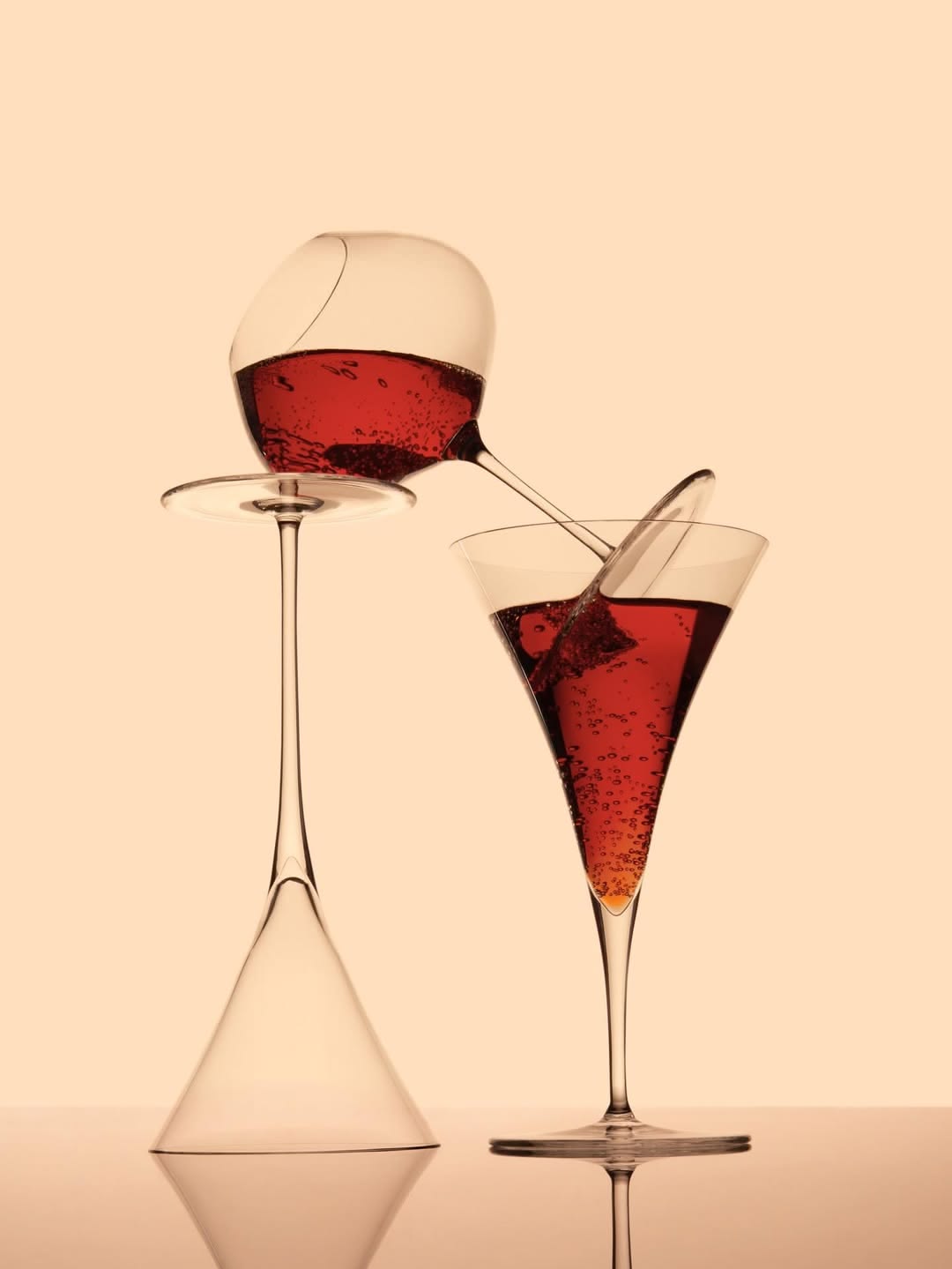 Refined table glassware